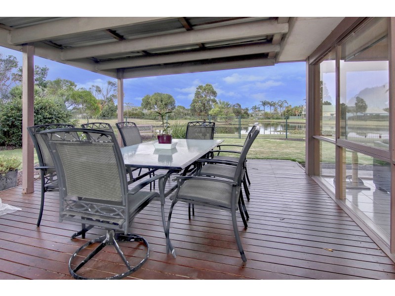 12 Lakeview Drive, Safety Beach VIC 3936