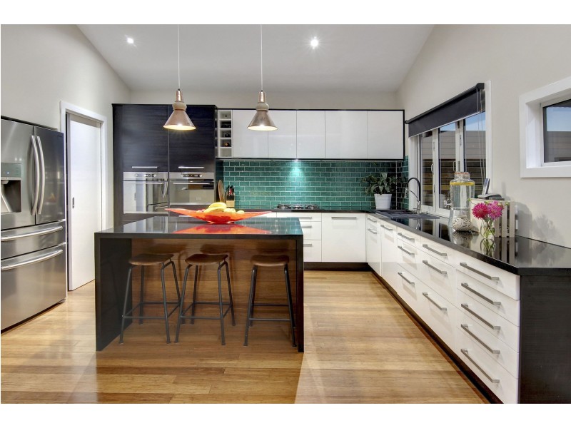 15 Wilson Crescent, Dromana VIC 3936