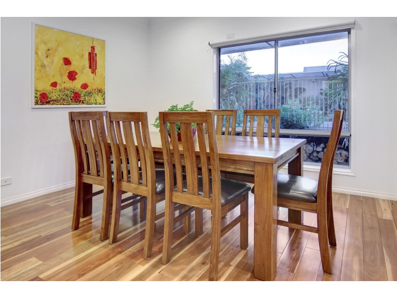 8 Gannett Avenue, Rosebud West VIC 3940