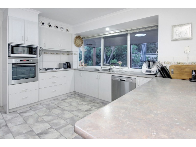 8 Sheila Street, Rye VIC 3941