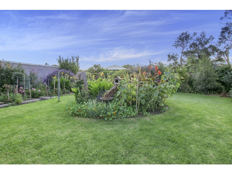 8 Sheila Street, Rye VIC 3941
