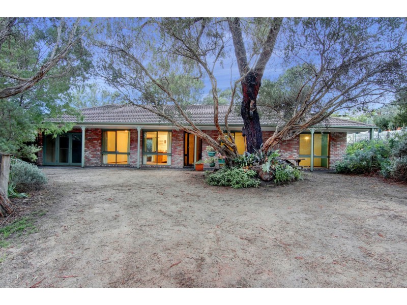 18 Kareela Drive, Tootgarook VIC 3941