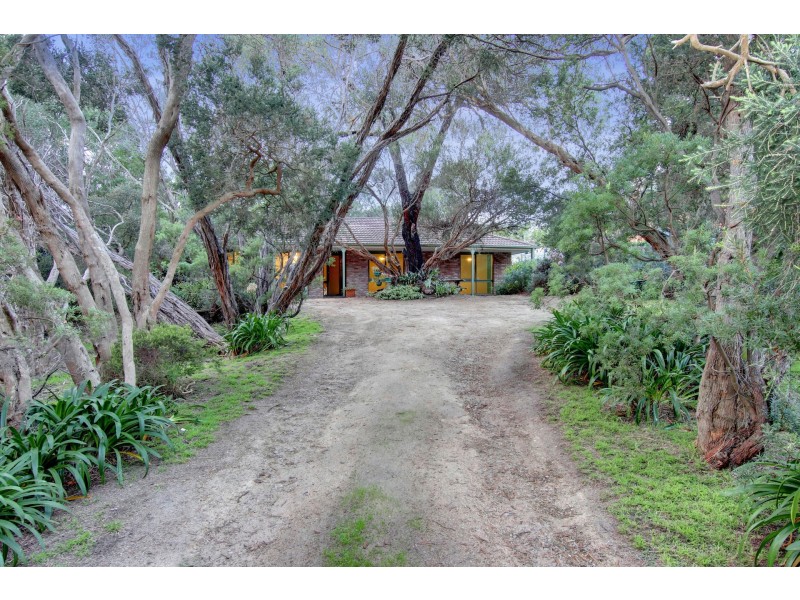 18 Kareela Drive, Tootgarook VIC 3941