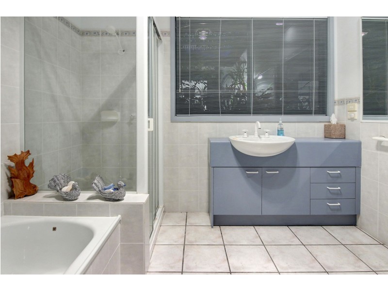 12 Windward Court, Arthurs Seat VIC 3936