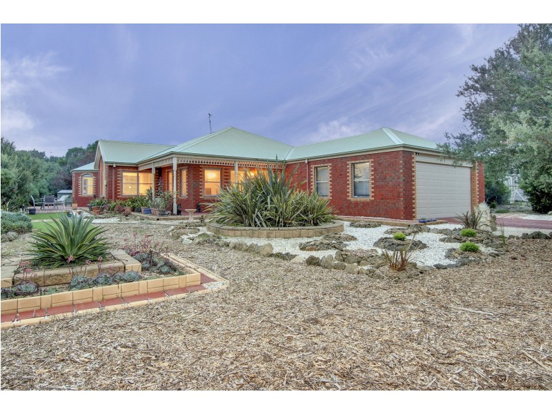 15 Daniella Court, St Andrews Beach VIC 3941