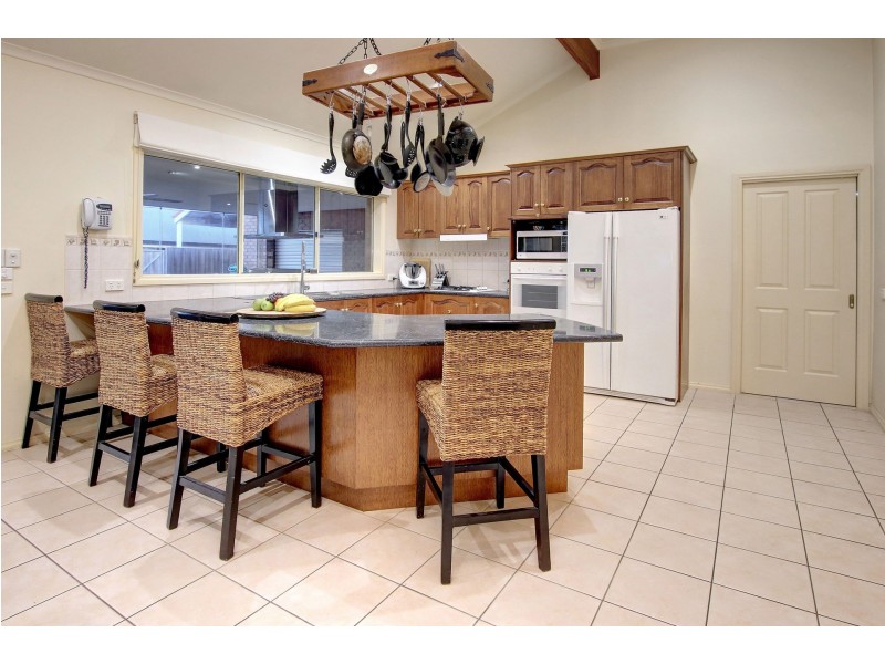 11 Tador Drive, Somerville VIC 3912