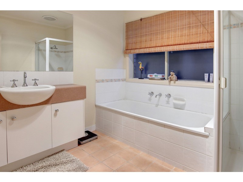 11 Tador Drive, Somerville VIC 3912