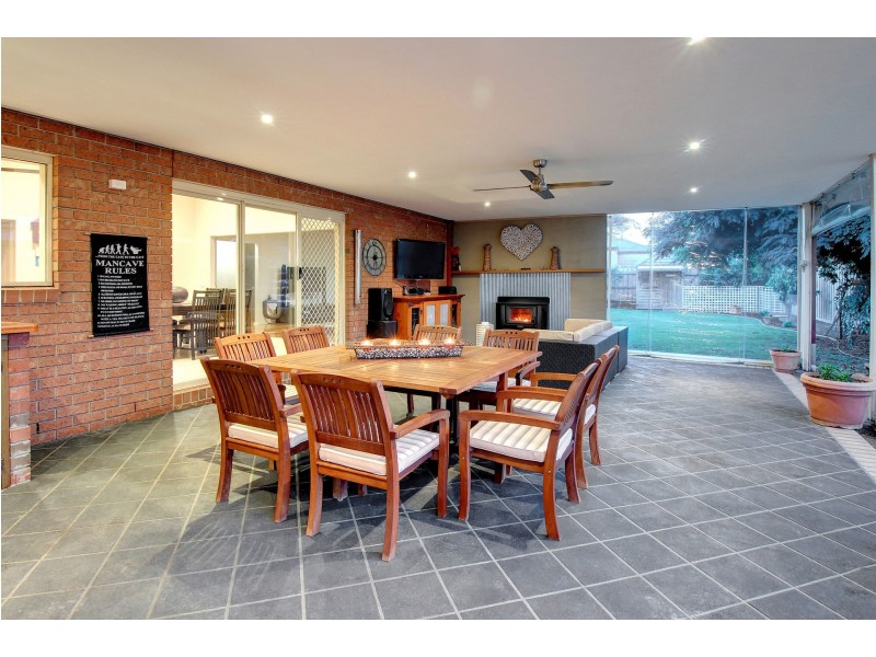 11 Tador Drive, Somerville VIC 3912