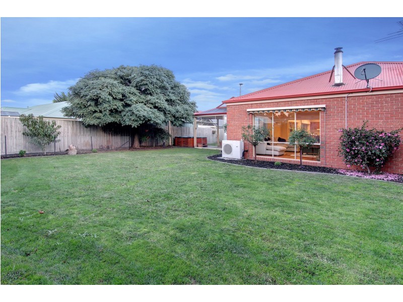 11 Tador Drive, Somerville VIC 3912