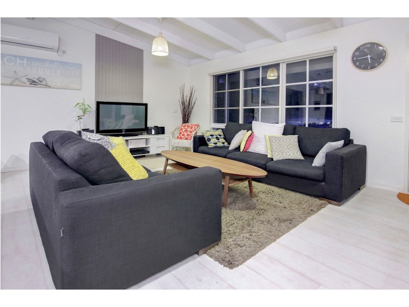 16 Betty Street, Rye VIC 3941