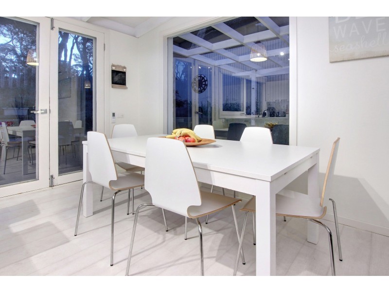 16 Betty Street, Rye VIC 3941