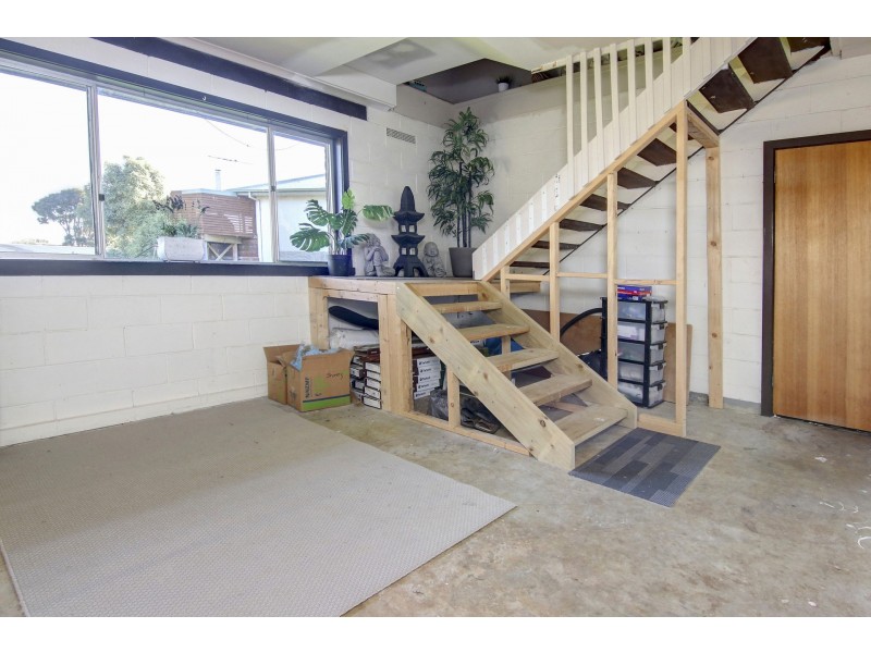 12 Hillman Avenue, Mccrae VIC 3938