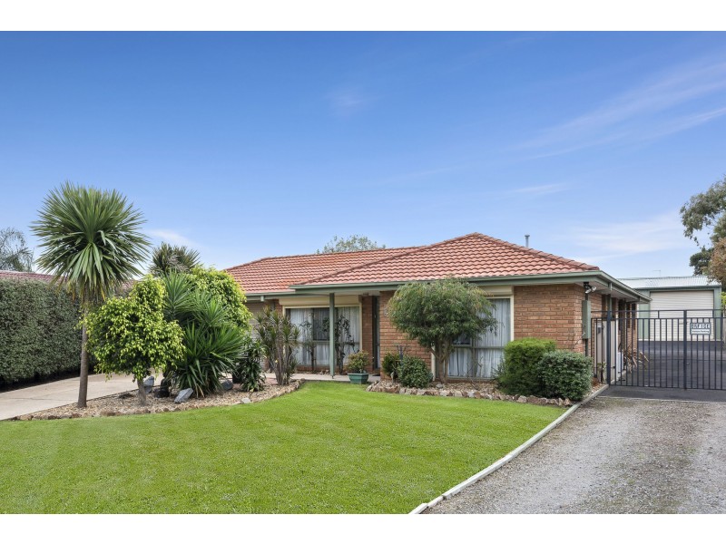 8 Broxbourne Brae, Mornington VIC 3931