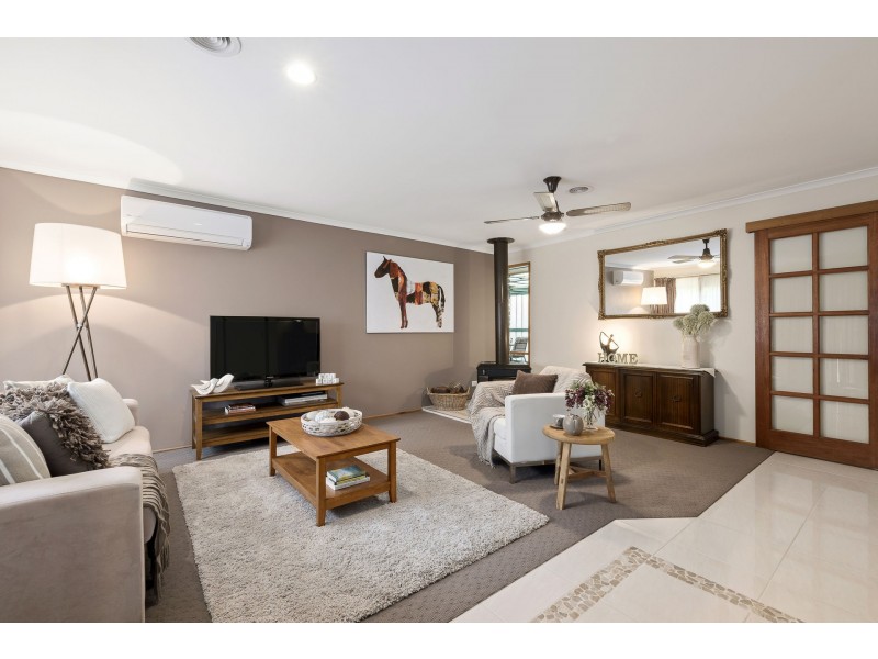 8 Broxbourne Brae, Mornington VIC 3931