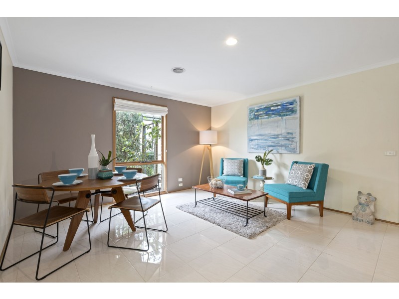 8 Broxbourne Brae, Mornington VIC 3931