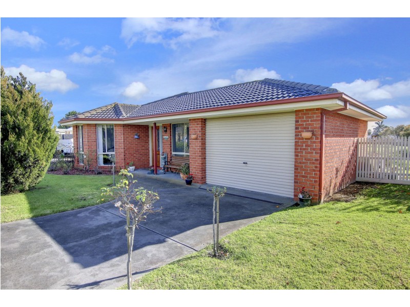 70 Country Club Drive, Safety Beach VIC 3936