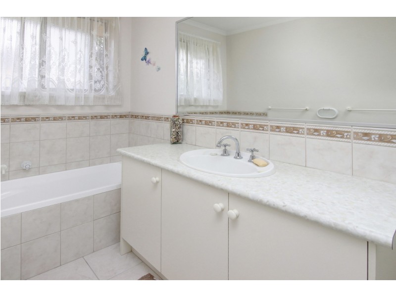 70 Country Club Drive, Safety Beach VIC 3936