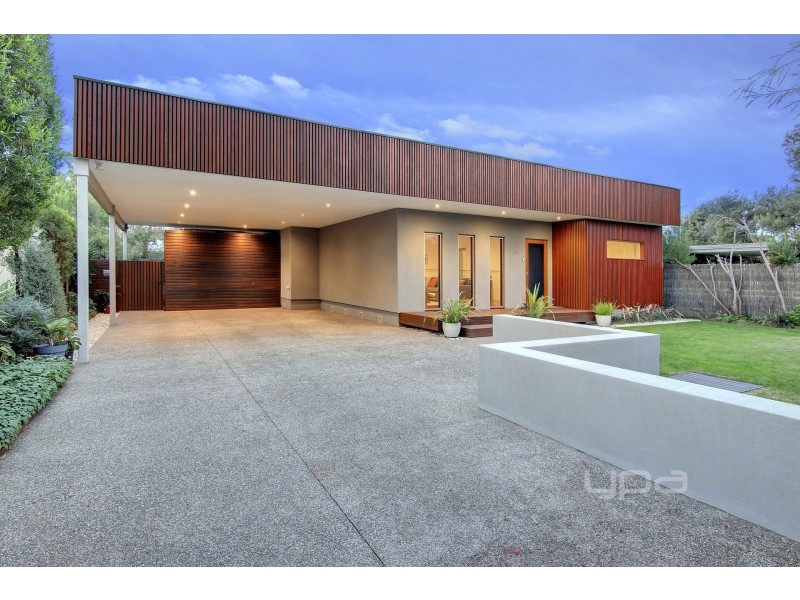 10 Stratheden Court, Rye VIC 3941