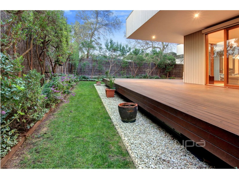 10 Stratheden Court, Rye VIC 3941