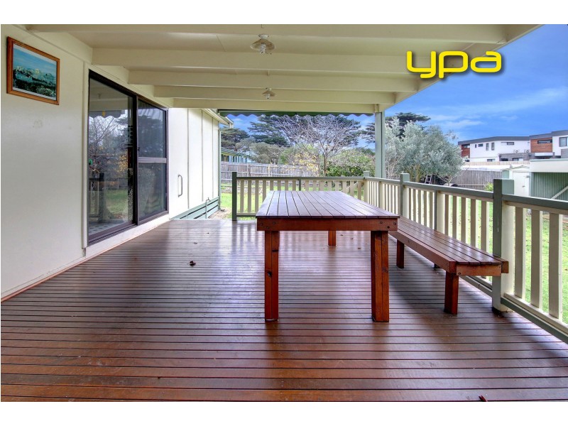14 Government Road, Rye VIC 3941