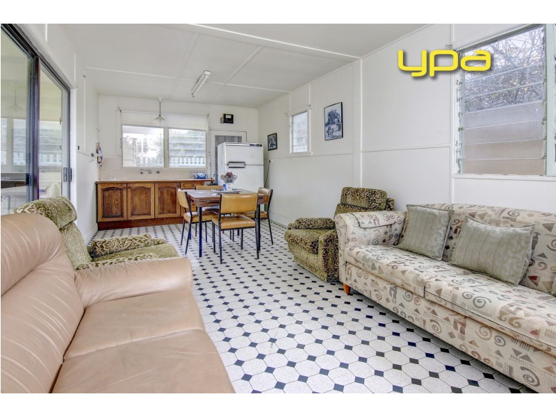 14 Government Road, Rye VIC 3941