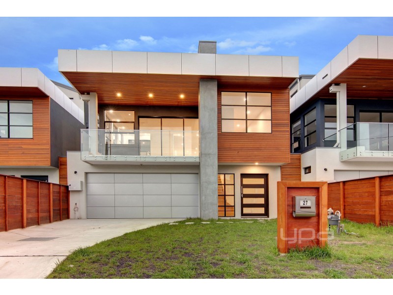 2/25 – 29 Eighth Avenue, Rosebud VIC 3939