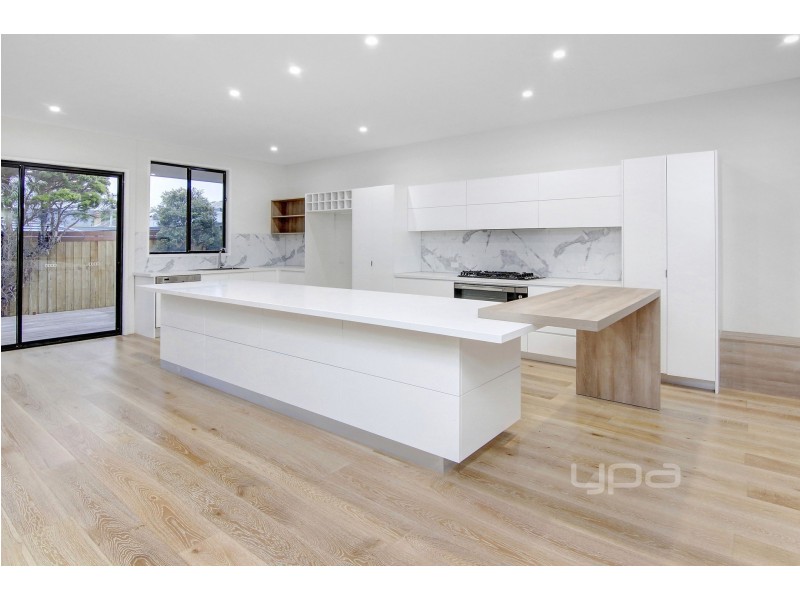 2/25 – 29 Eighth Avenue, Rosebud VIC 3939