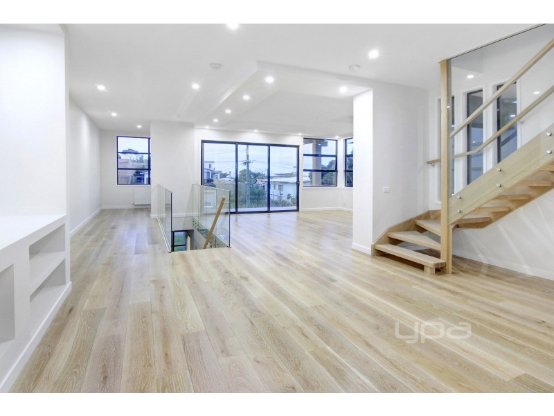 2/25 – 29 Eighth Avenue, Rosebud VIC 3939