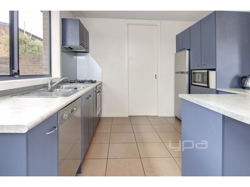 1/1 Adams Avenue, Rosebud VIC 3939