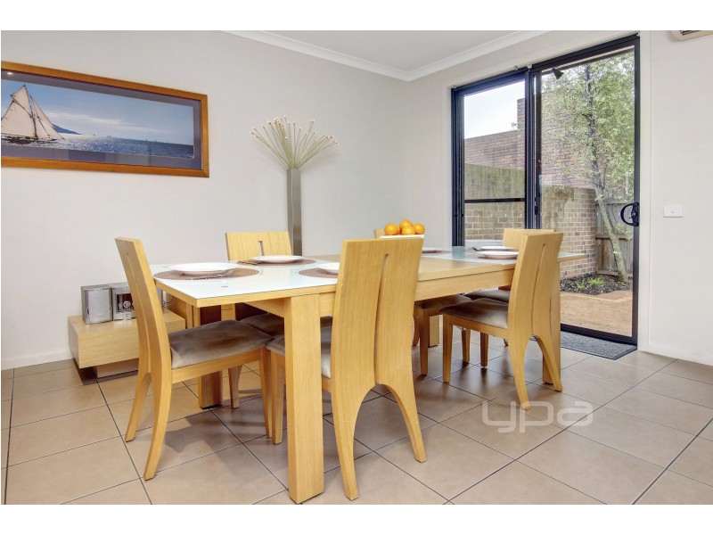 1/1 Adams Avenue, Rosebud VIC 3939