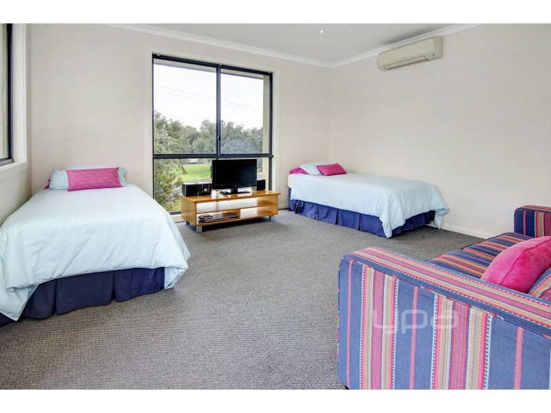 1/1 Adams Avenue, Rosebud VIC 3939