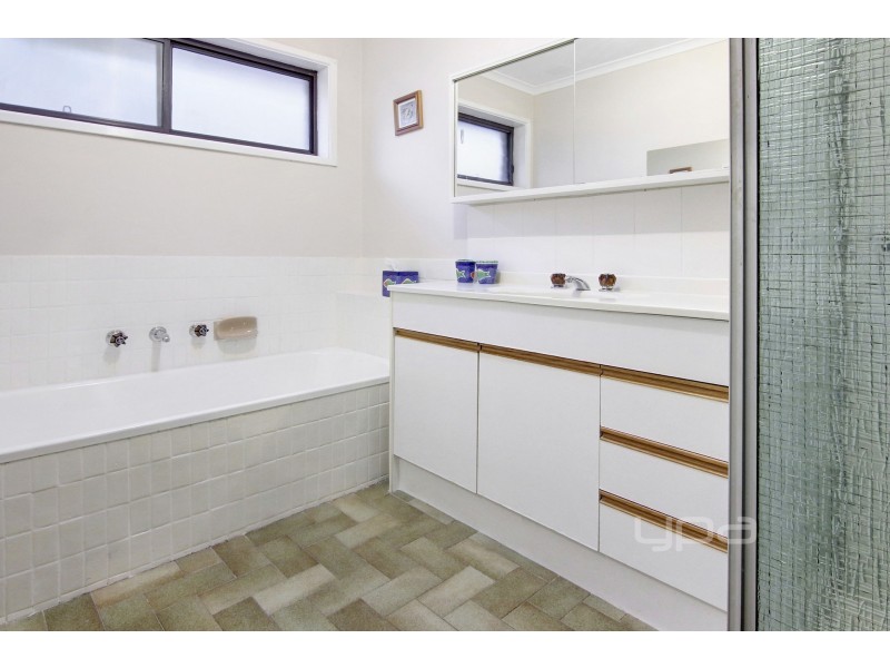 4  Iolanda St, Rye VIC 3941