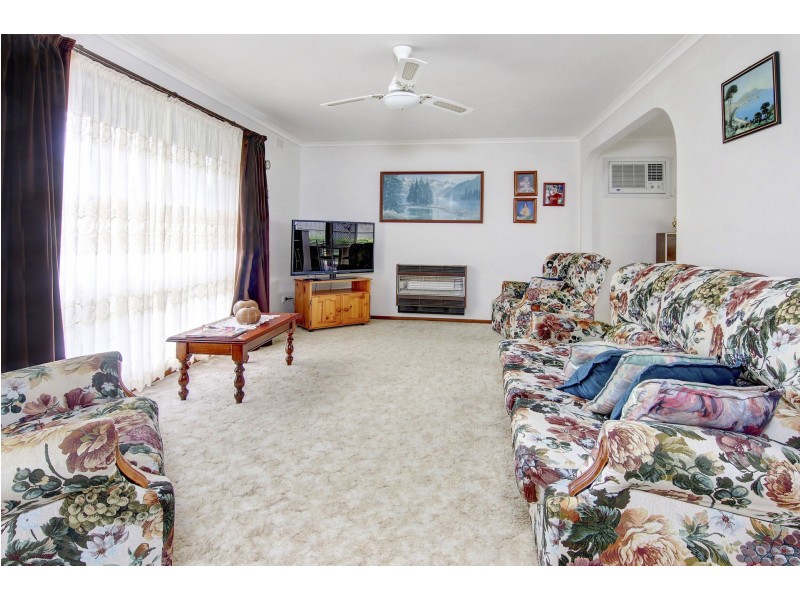 24 Ballabil Street, Rye VIC 3941