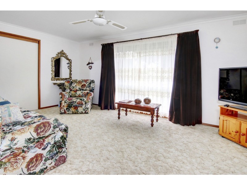 24 Ballabil Street, Rye VIC 3941