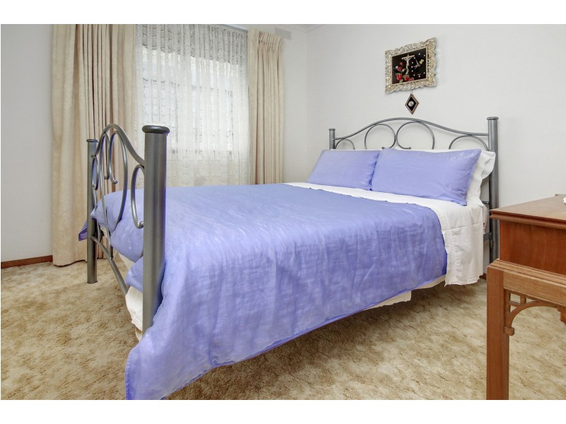 24 Ballabil Street, Rye VIC 3941