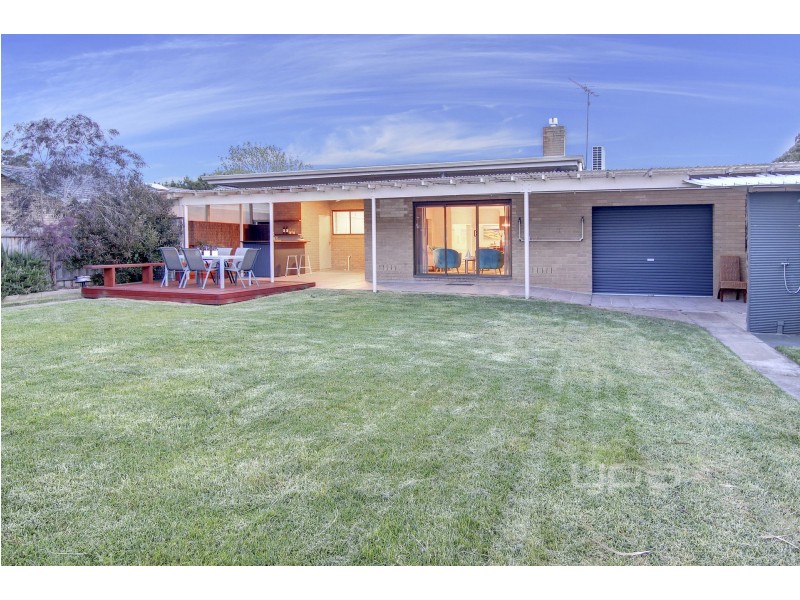32 Russell Street, Tootgarook VIC 3941
