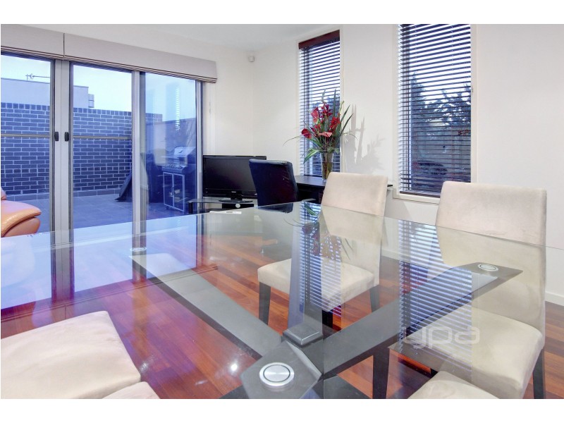 4/247 Dromana Parade, Safety Beach VIC 3936