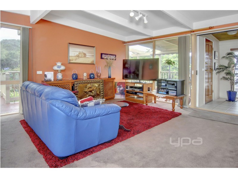 18 Phyllis Parade, Rye VIC 3941