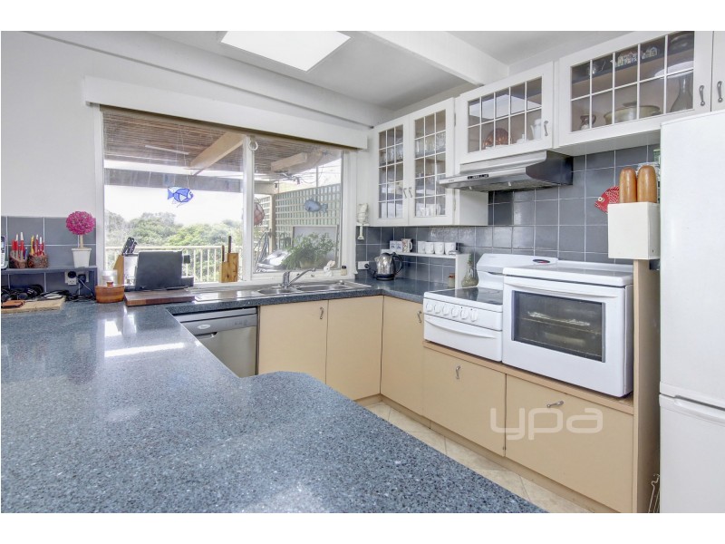 18 Phyllis Parade, Rye VIC 3941