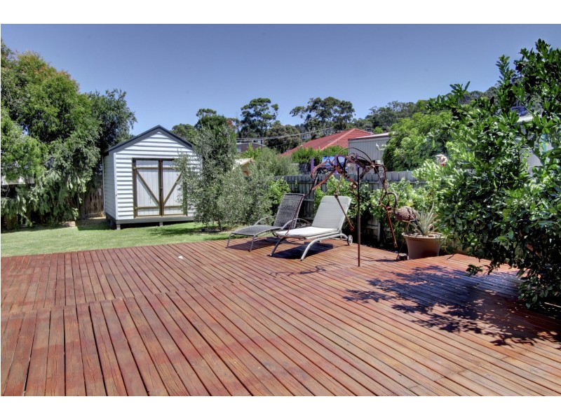 10 Milparinka Street, Safety Beach VIC 3936