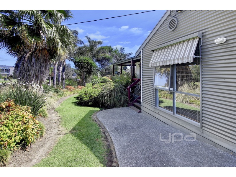 10 Milparinka Street, Safety Beach VIC 3936