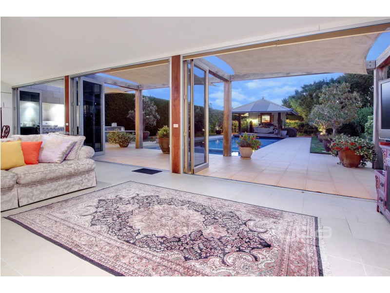 22 Alexandra Crescent, Rye VIC 3941