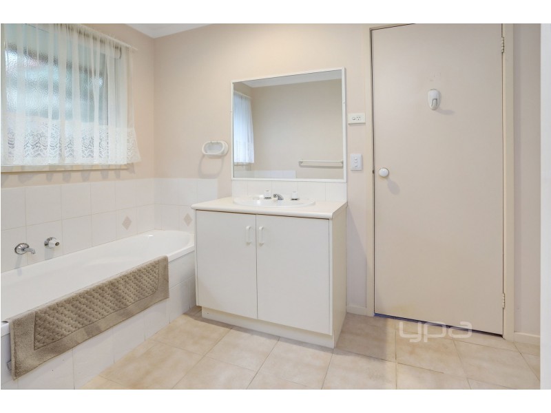 11 Harridge Street, Rosebud VIC 3939