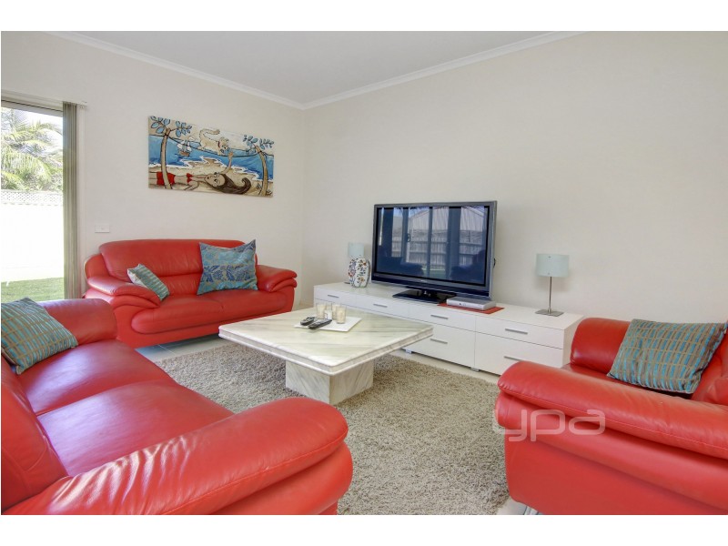 11 Lansell Avenue, Safety Beach VIC 3936