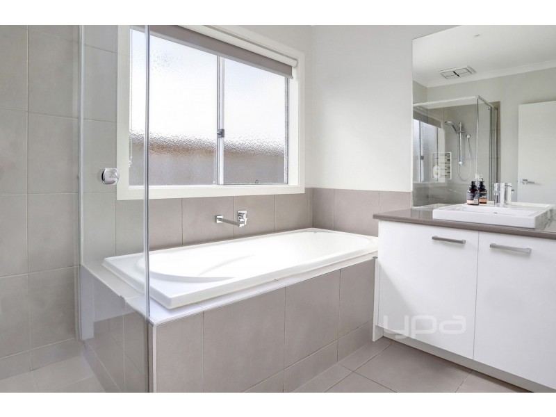 40 Oceanic Drive, Safety Beach VIC 3936