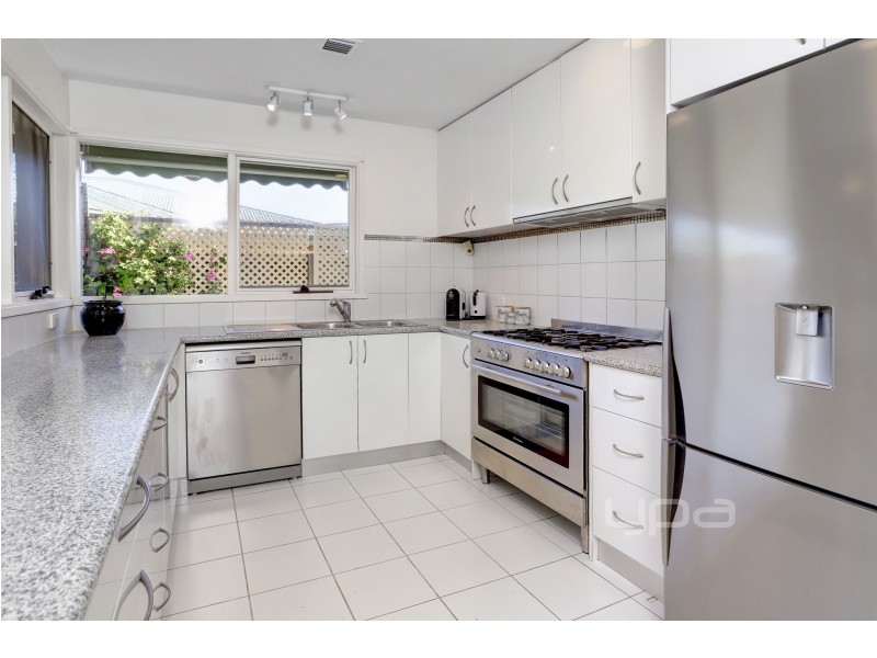 82 Palm Tree Drive, Safety Beach VIC 3936