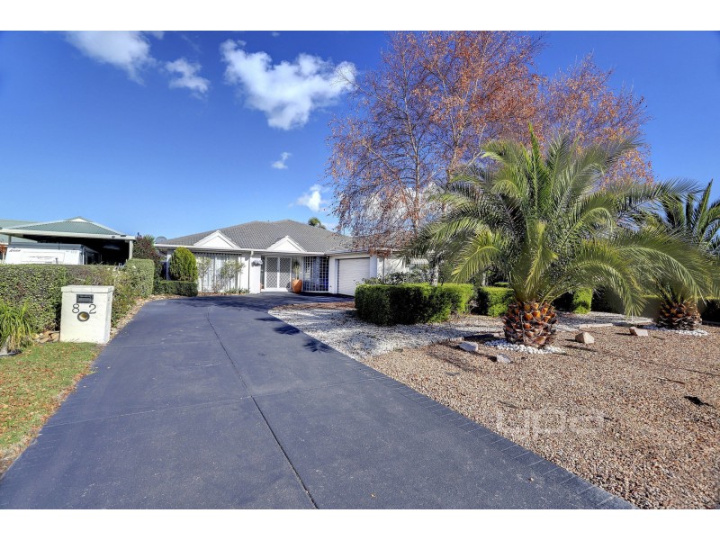82 Palm Tree Drive, Safety Beach VIC 3936