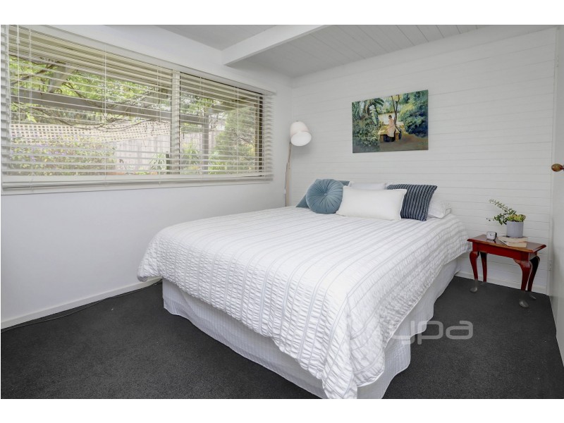 1 Cosgrove Street, Rye VIC 3941