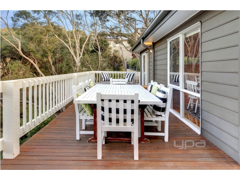 4 Yarrayne Street, Rye VIC 3941