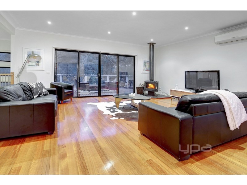 14 Mannana Street, Rye VIC 3941